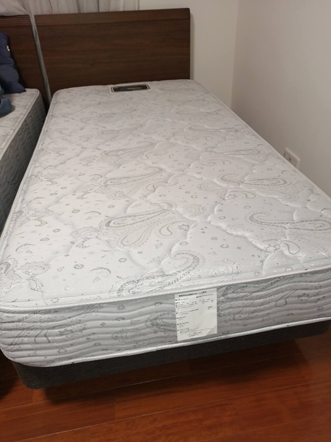港区麻布十番の不用品回収ビフォー(シングルベッド)