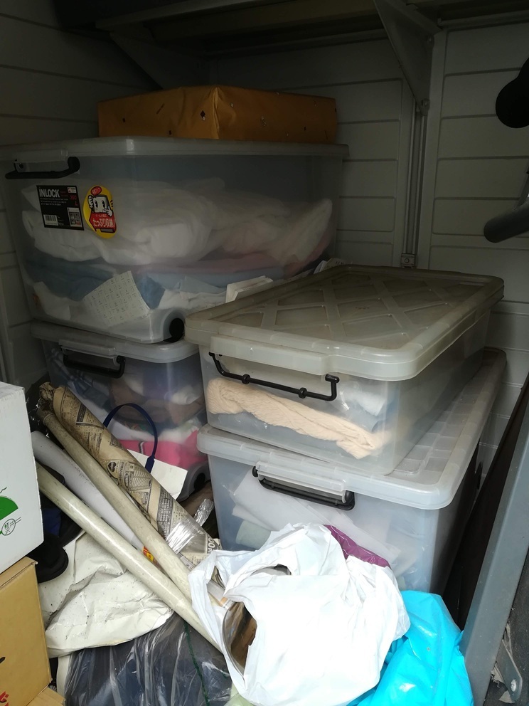 コンテナルームの荷物の不用品回収①