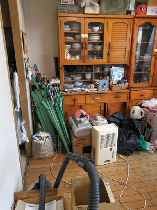 あなたに合った食器棚の捨て方-千代田区の不用品回収・粗大ゴミなら 